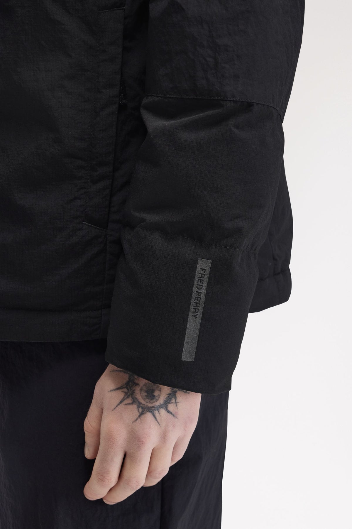 FABRIC BLOCK PADDED JACKET - BLACK