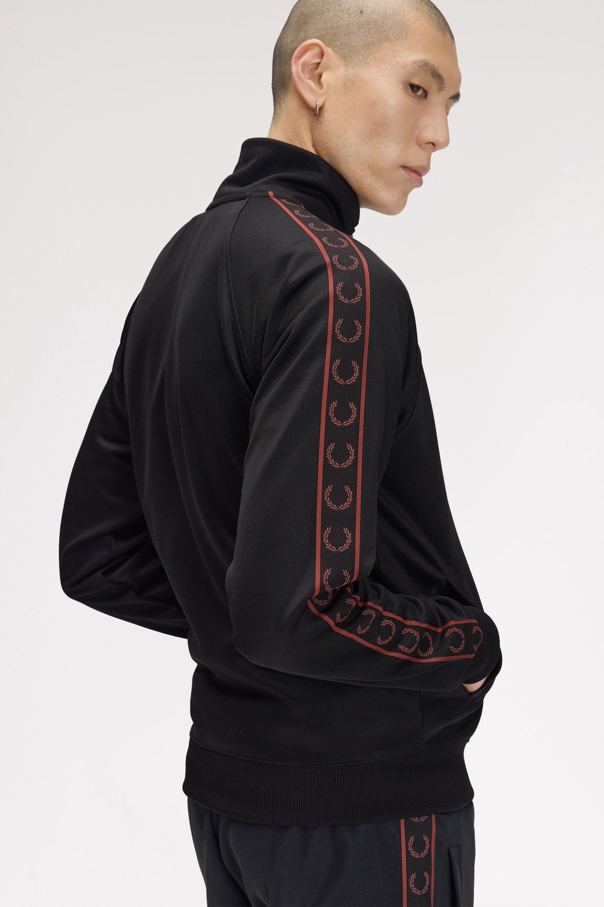 CONTRAST TAPE TRACK JACKET - BLACK