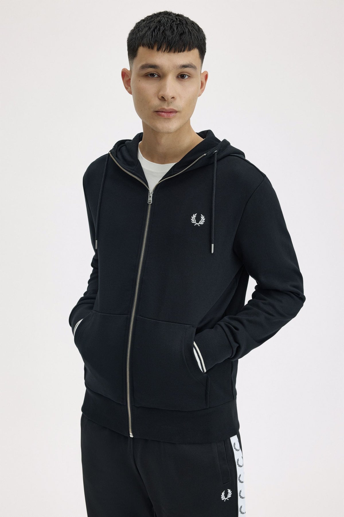 HOODED ZIP TROUGHT SWEATSHIRT - BLACK
