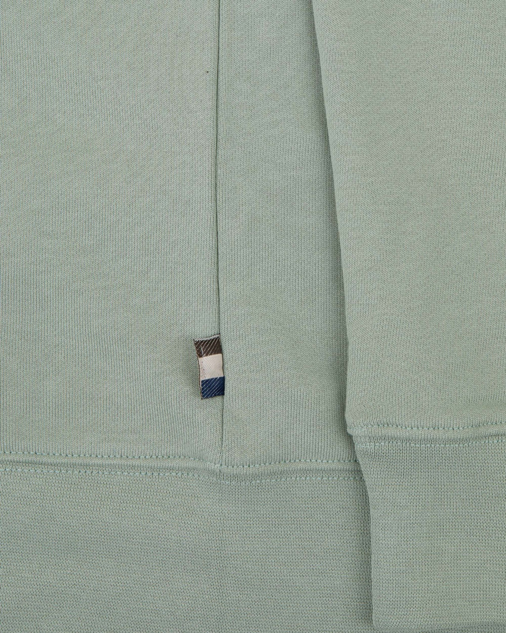 BADGE CREWNECK