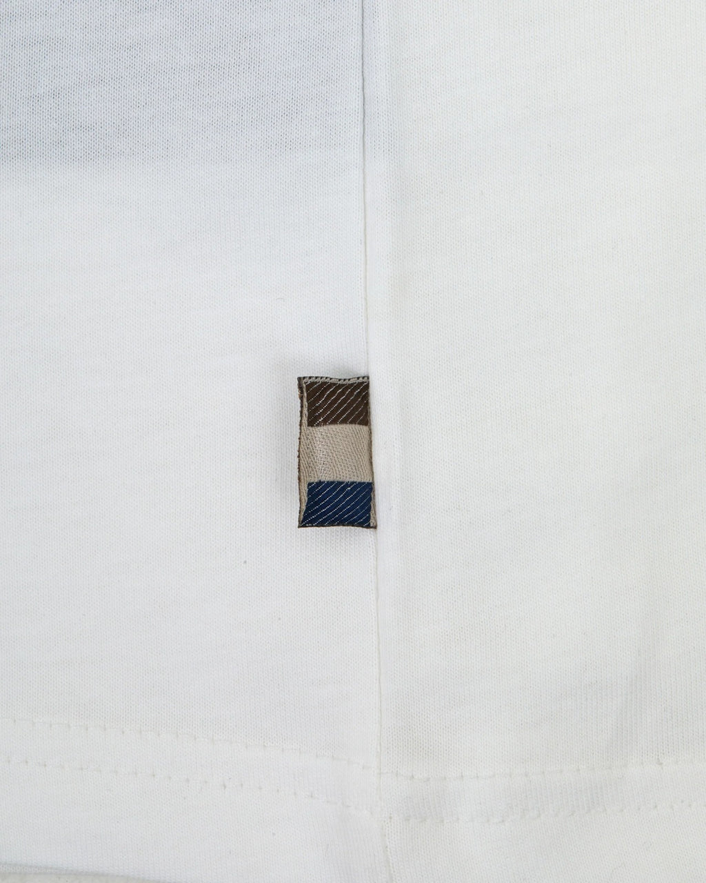 BADGE T-SHIRT