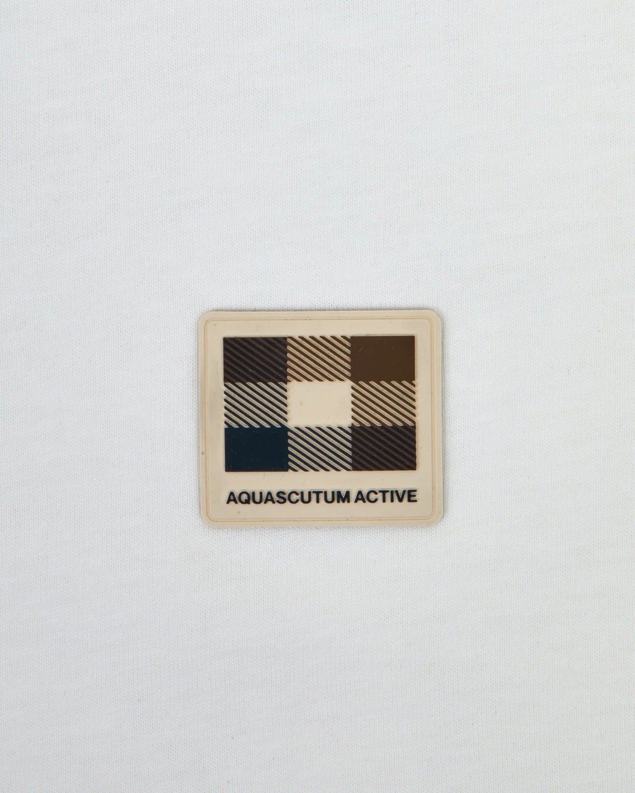 BADGE T-SHIRT