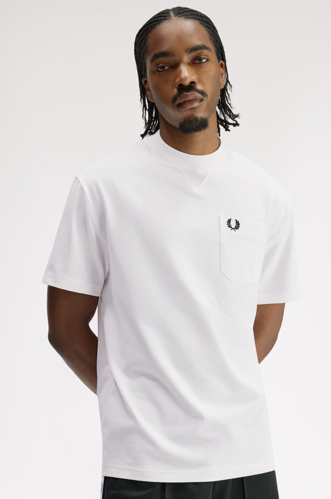 POCKET DETAIL T-SHIRT