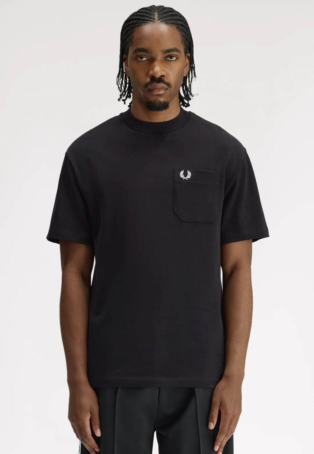 POCKET DETAIL T-SHIRT